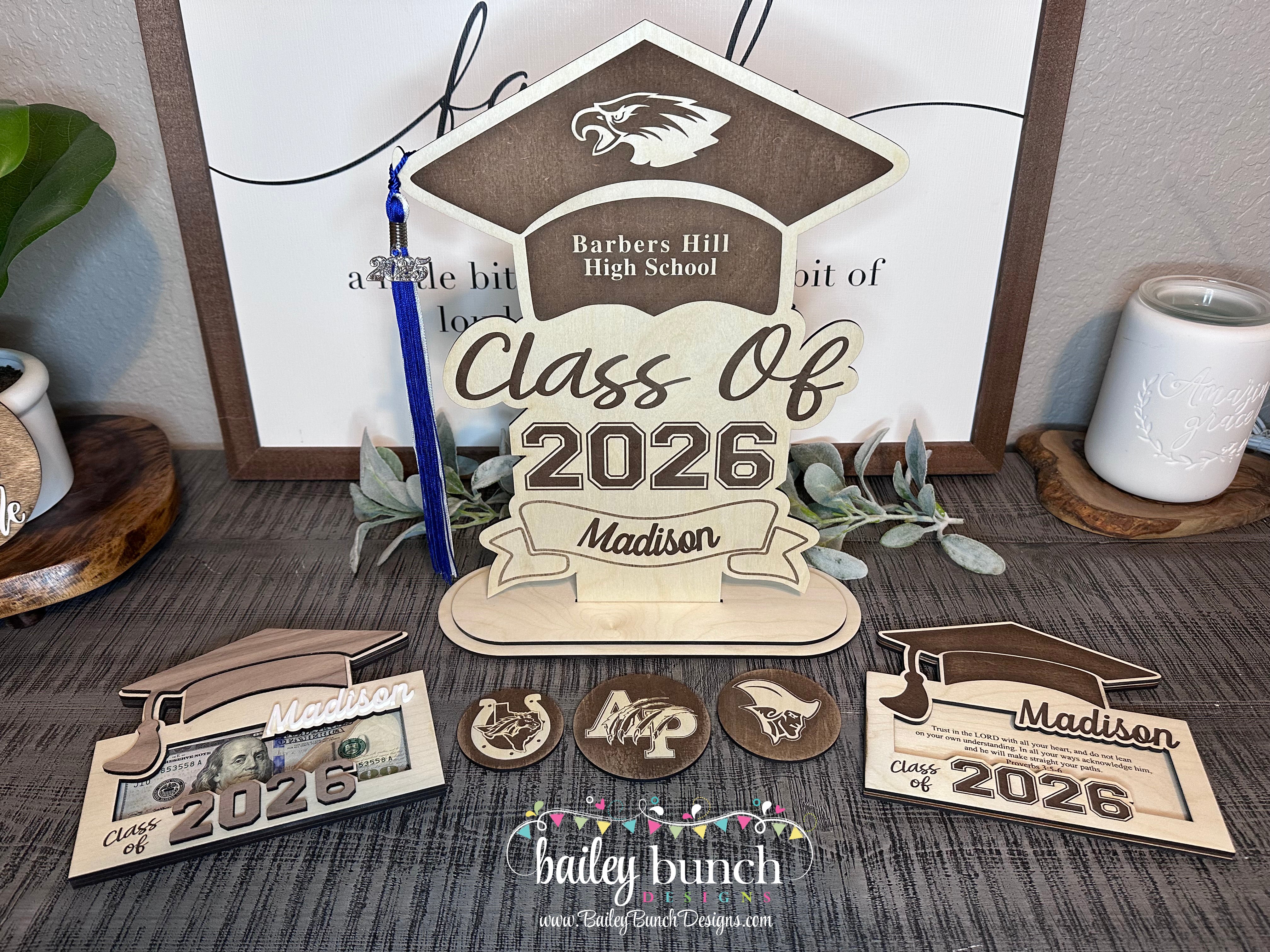Graduation gifts, tassel holders and money holders, 2026, personalized with name.